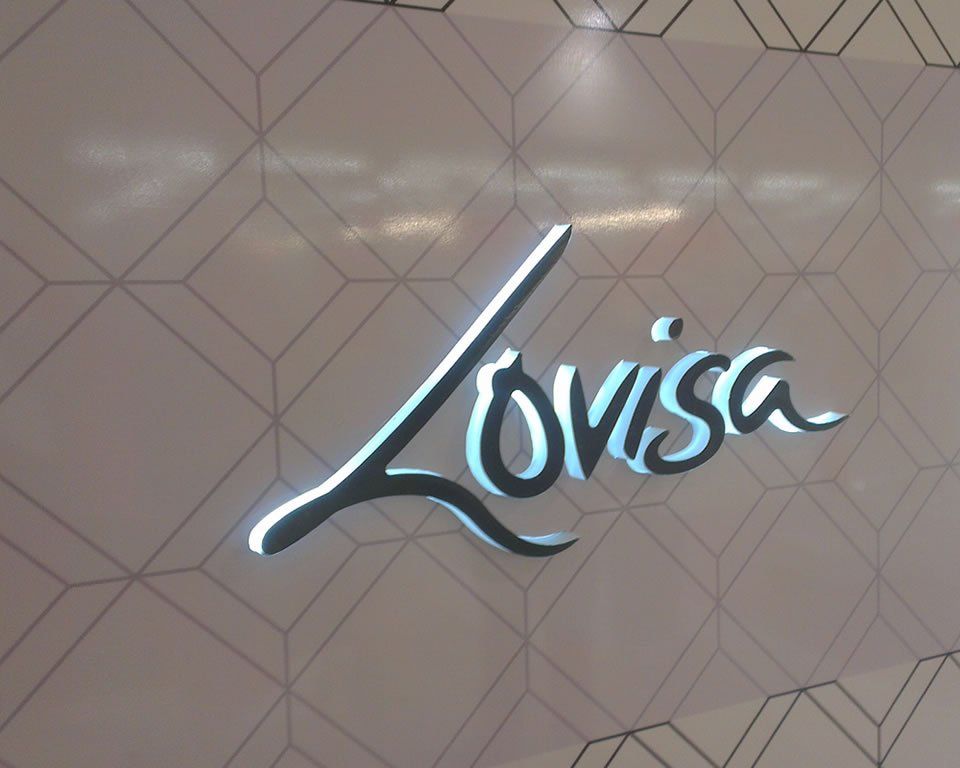 lovisa sign